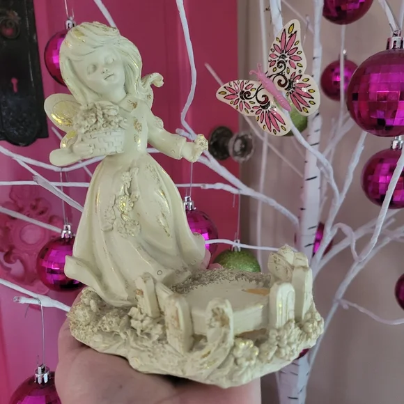Fairy ~ Angel Girl Figurine ~ Display Space for Votive, etc.~ Vintage? ~ Pretty! - Picture 6 of 16
